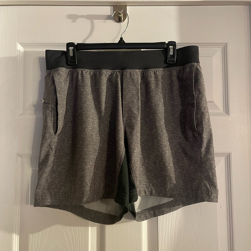 Mens lululemon “the short” in green chevron